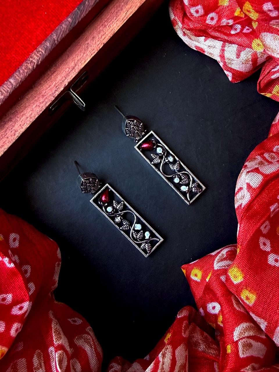 Oxidized Floral Geometrical Earring