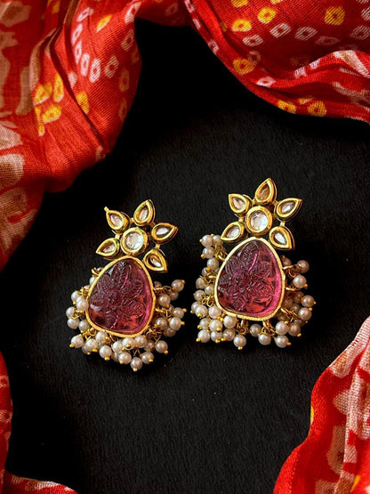 Monalisa Carving Stone Beaded Earring