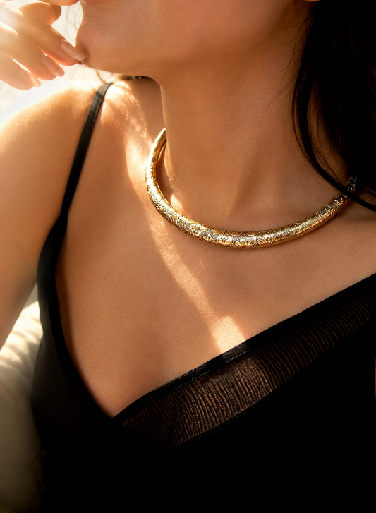 Golden Flower Print Hasli Choker Necklace