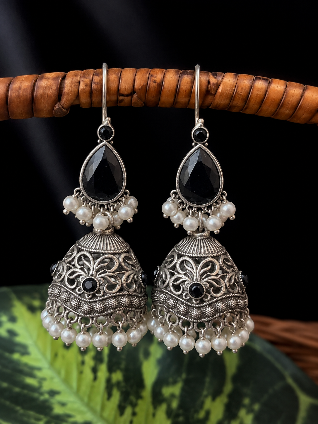 Monalisa Top with Silver Replica Jhumki Earring