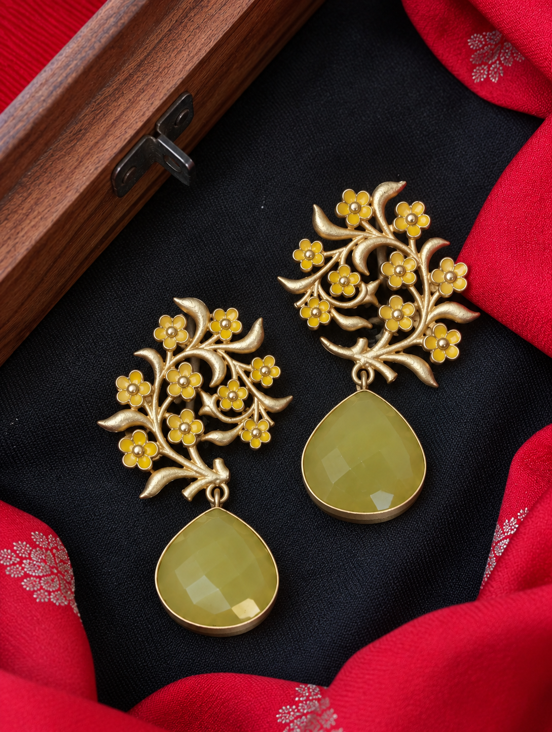Monalisa Stone Earring