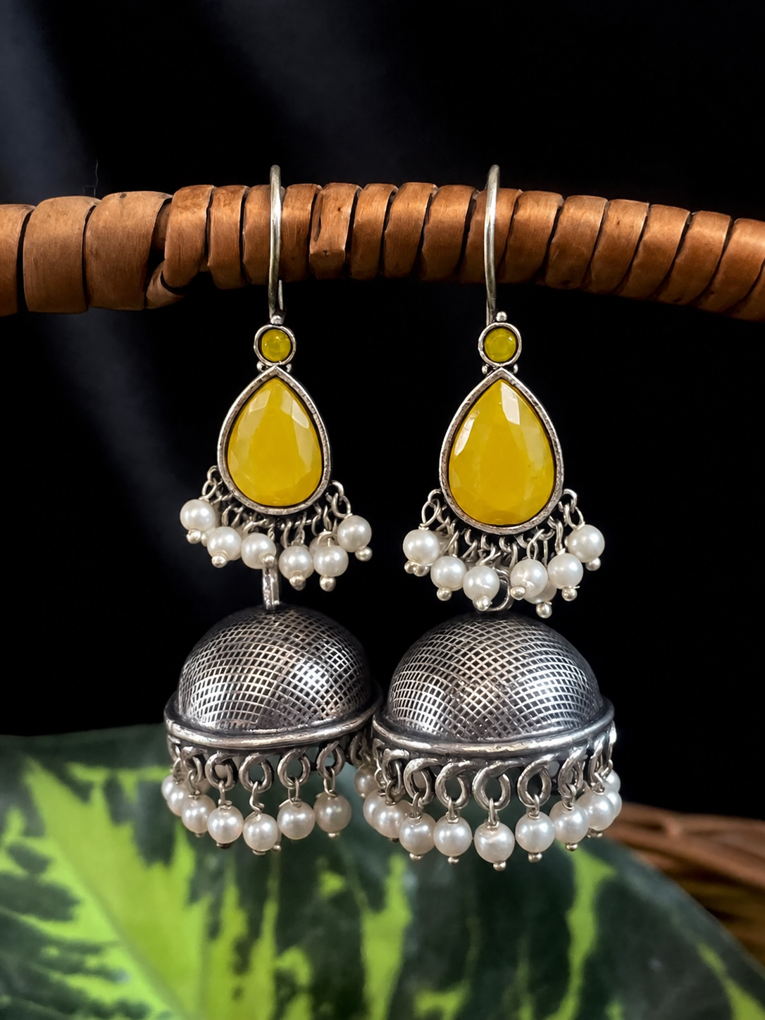 Monalisa Stone Top with Antique Jhumki Earring