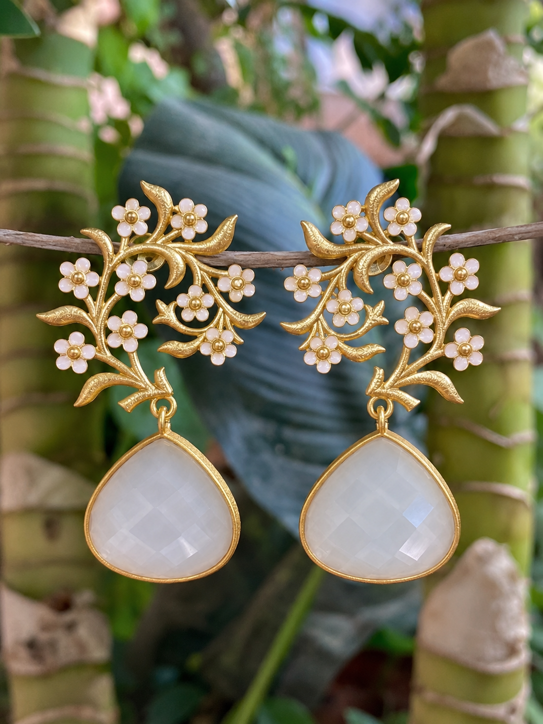 Monalisa Stone Earring