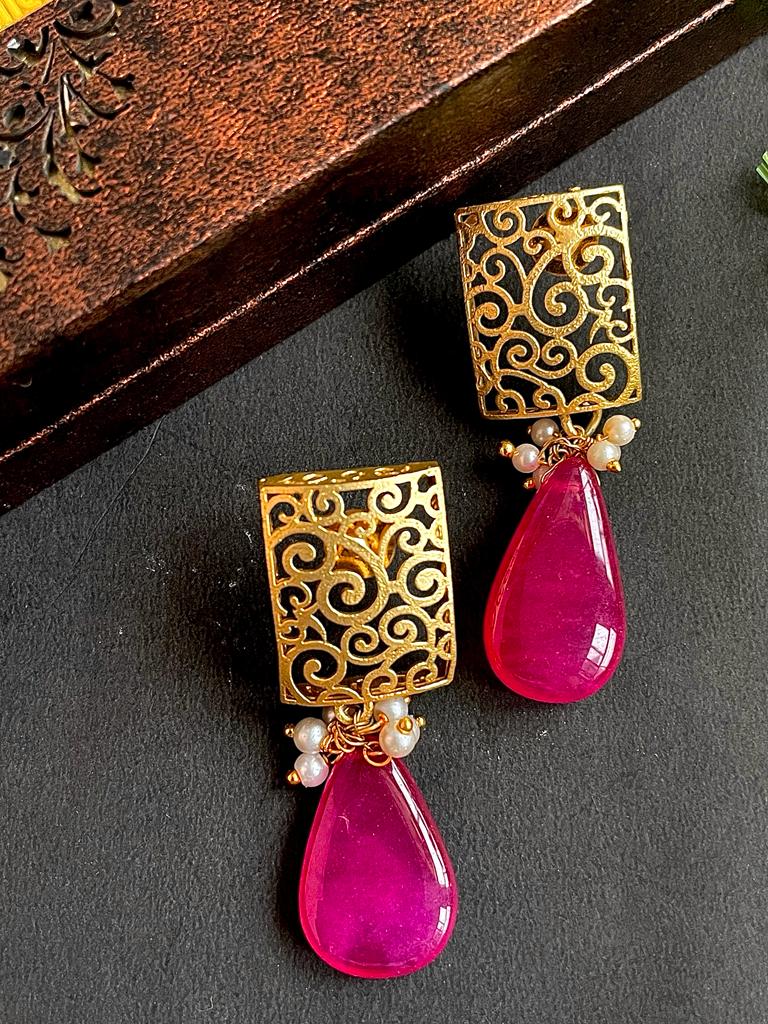 Earring with Monalisa Stone and Square Designer Top