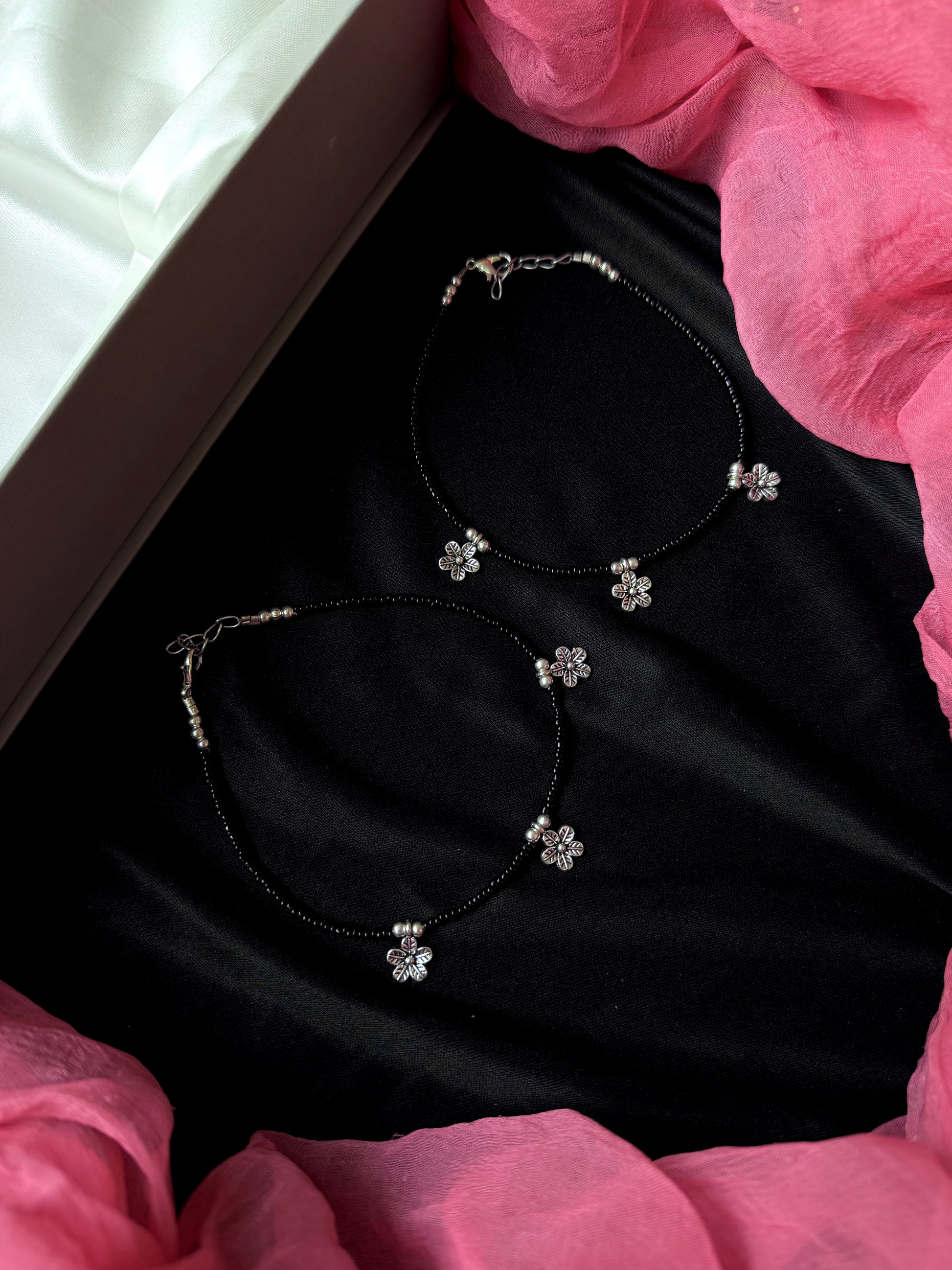 Flower Motif Blacked Beaded Anklet