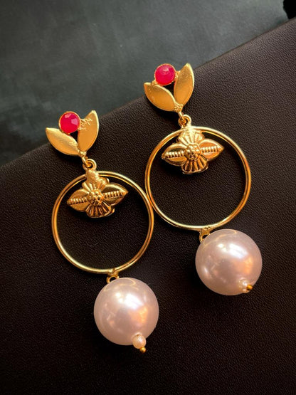 Golden Leaf, Hoop with Pearl Earring