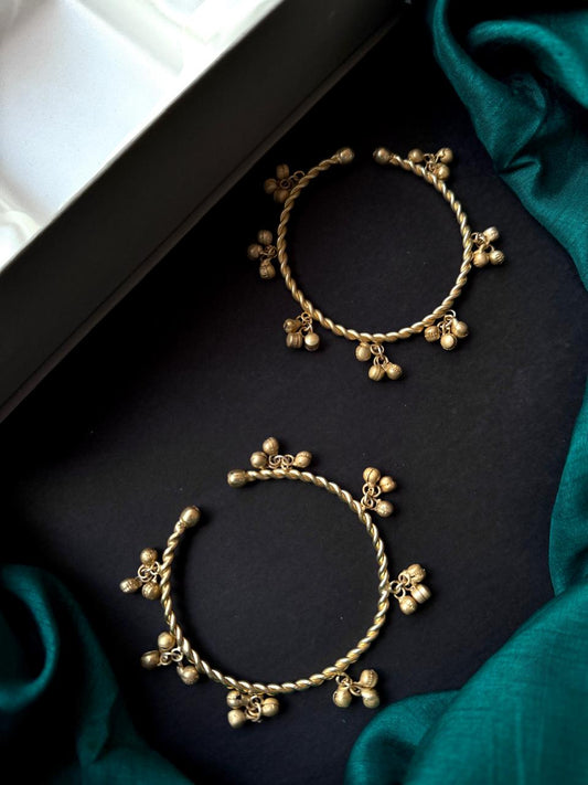 Golden Twisted Ghunghroo Opeanble Bangles