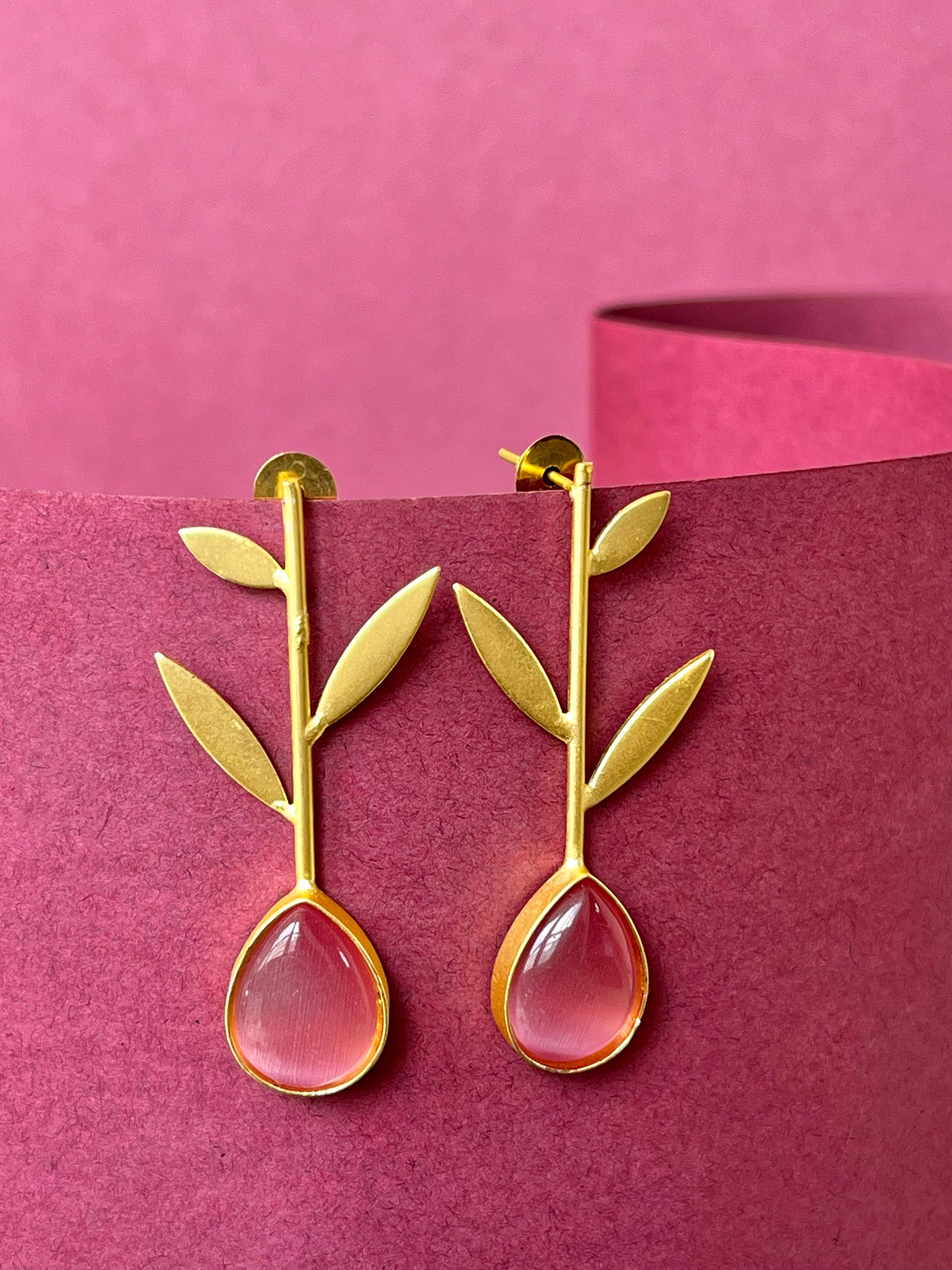 Monalisa Stone Golden Earring