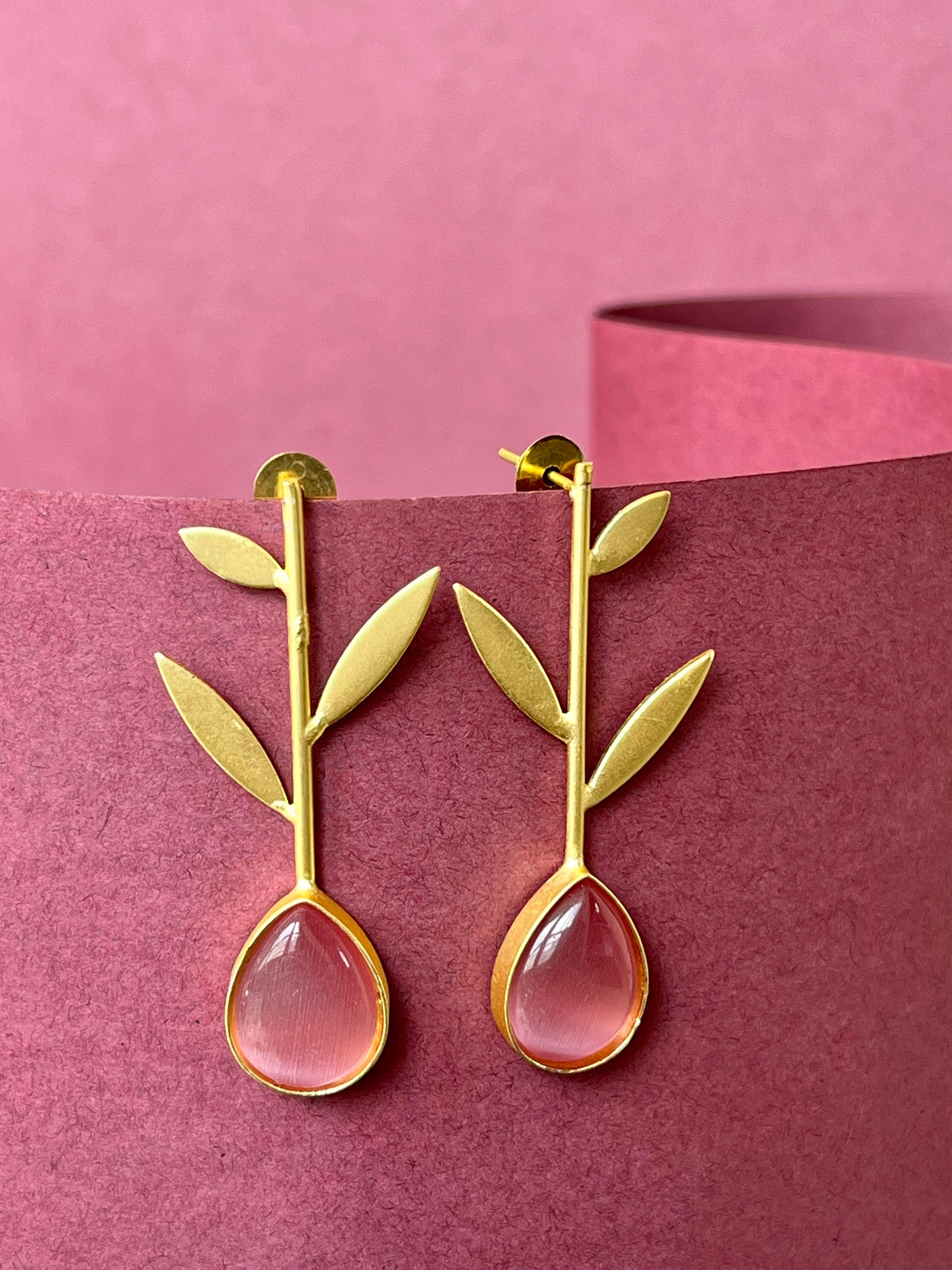 Monalisa Stone Golden Earring