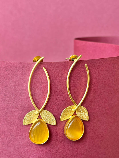 Golden Leaf Earring with Monalisa stone