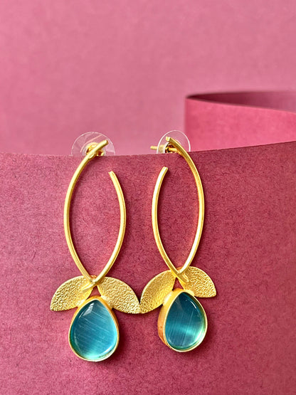 Golden Leaf Earring with Monalisa stone