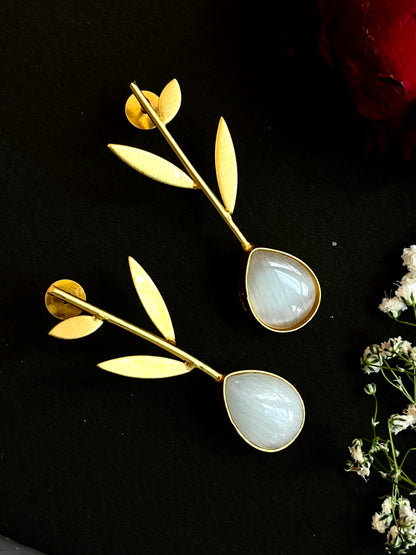 Monalisa Stone Golden Earring