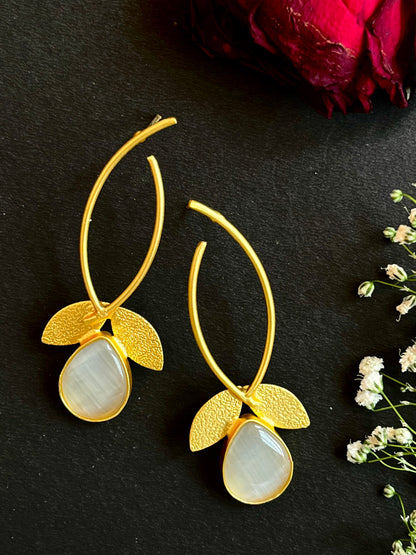 Golden Leaf Earring with Monalisa stone