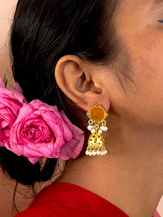 Monalisa Stone Top with Golden Jhumki Earring