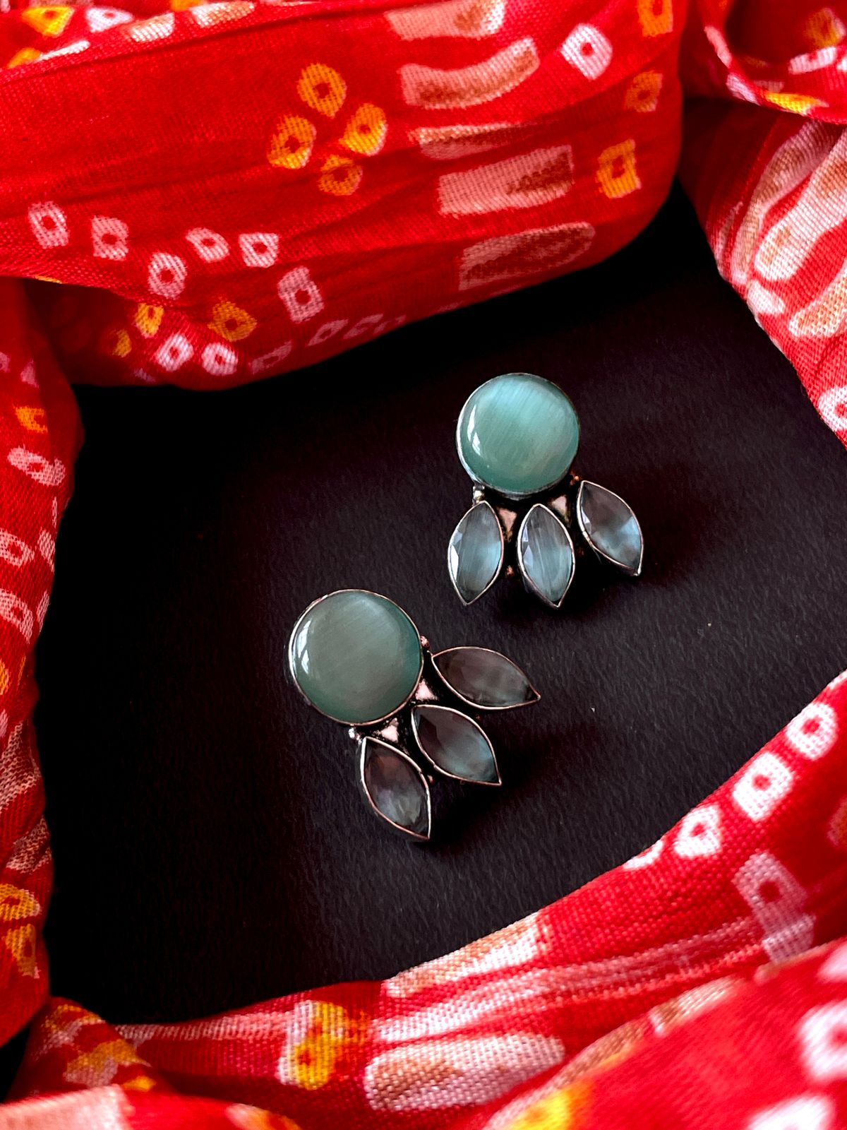 Four Monalisa Stone Stud Earring