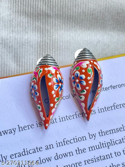 Hand Painted Shankh Stud Earring