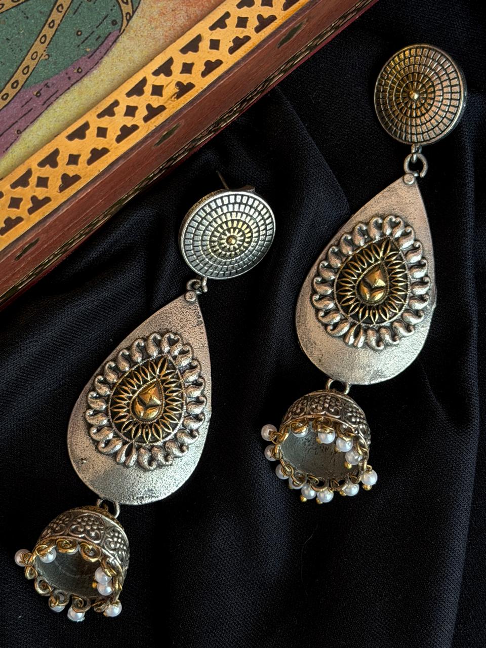 Dual Tone Lone Partywear Earring