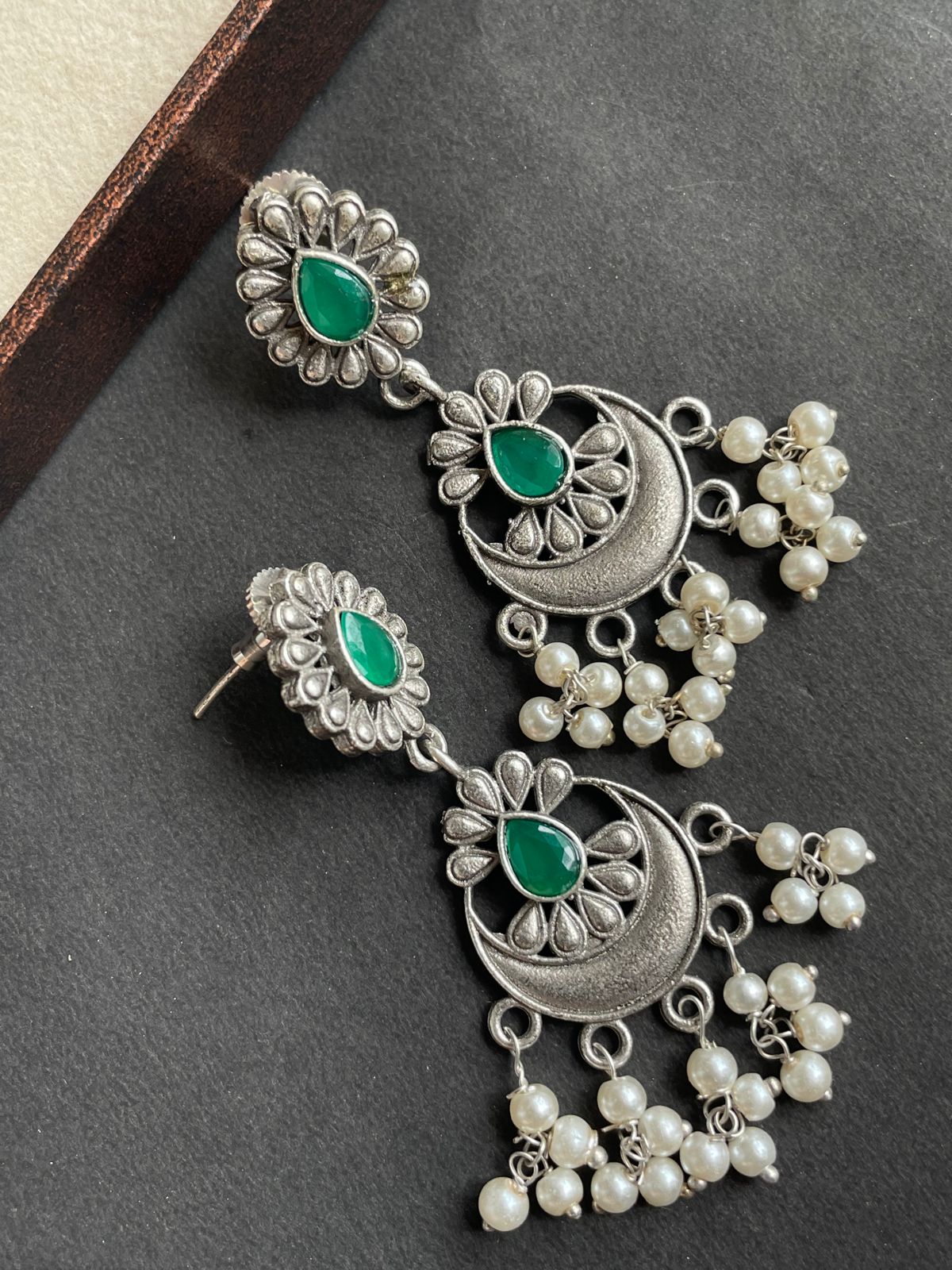 oxidized chandbali earing with stone and beads