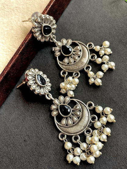 oxidized chandbali earing with stone and beads