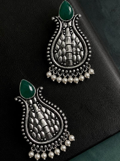 Oxidized Stud Earring with Monalisa stone