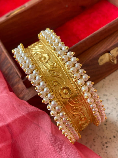 Dual Tone Beaded Openable Kada