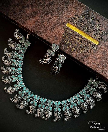 Oxidized Choker with Earring set and Monalisa Stone