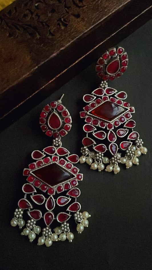 Monalisa Stone Latkan Party Wear Earring