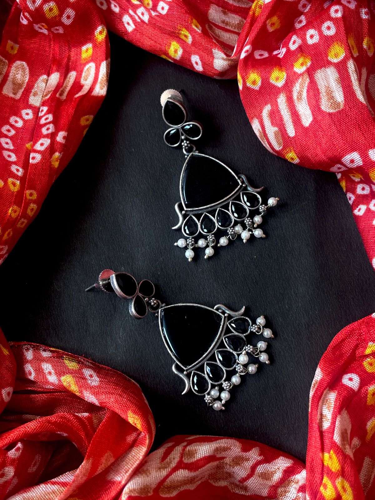 Monalisa Stone Oxidized Earring