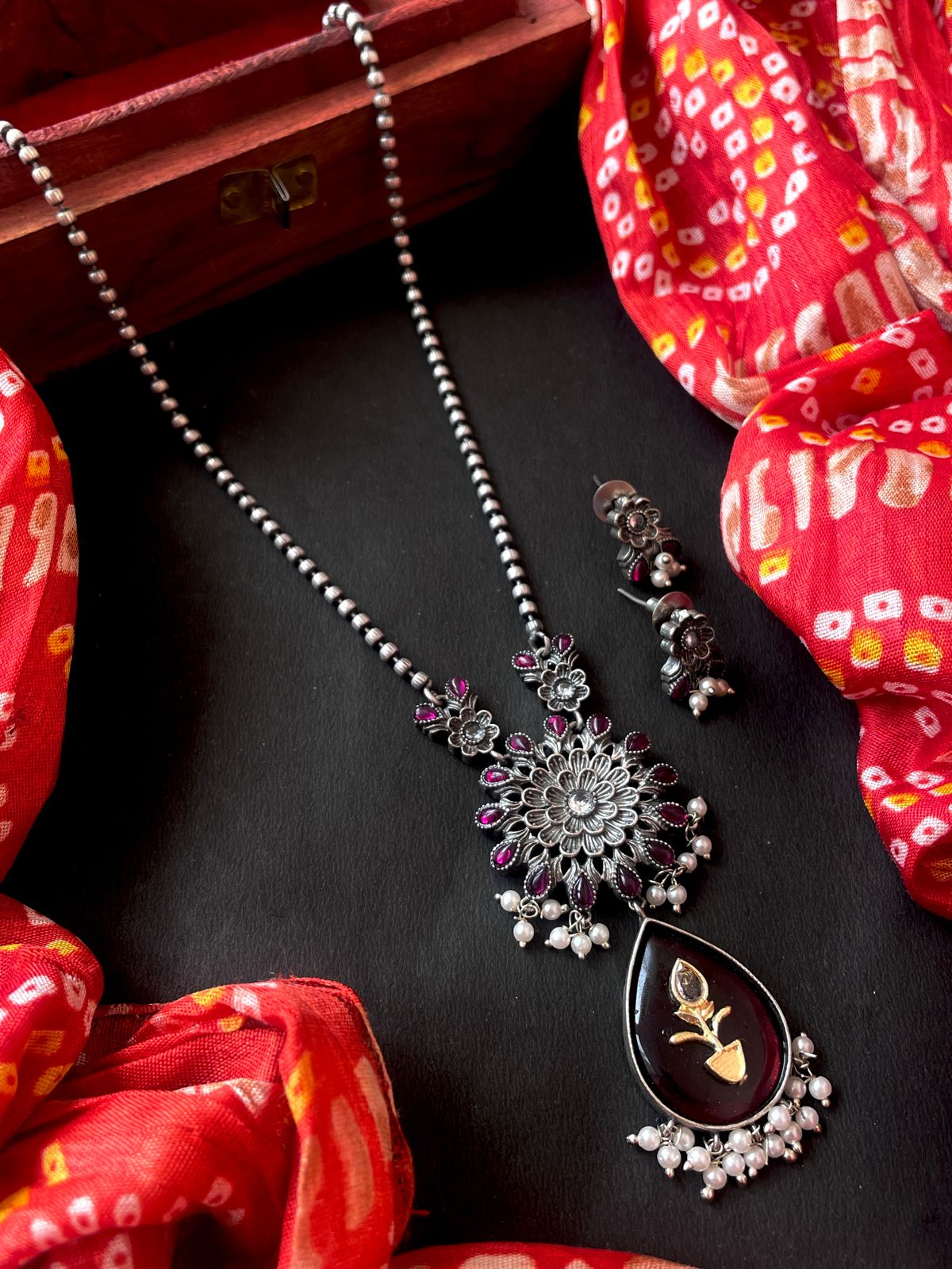 Monalisa Stone Pendant Oxidized Necklace with Earring Set