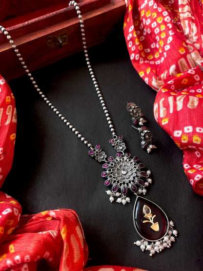 Monalisa Stone Pendant Oxidized Necklace with Earring Set