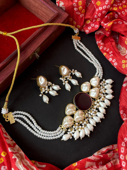 Sea Shell with Big Round Monalisa Stone Choker with Earring set