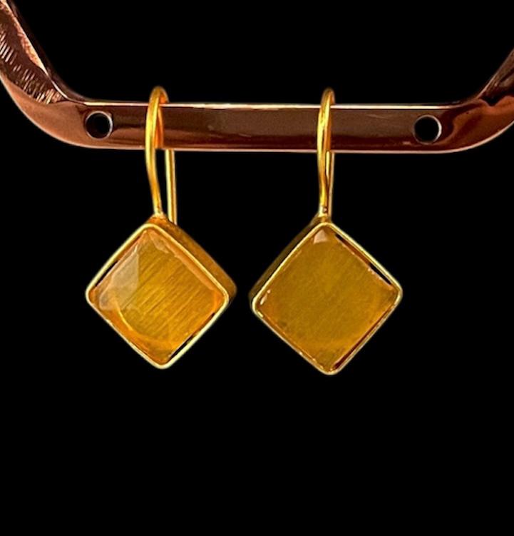 Cut Stone Square Golden Stud Earring