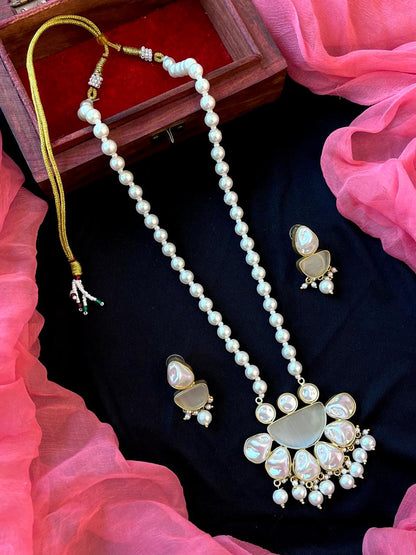 Monalisa Stone with Shell Pearl Pendant Necklace with Earring set