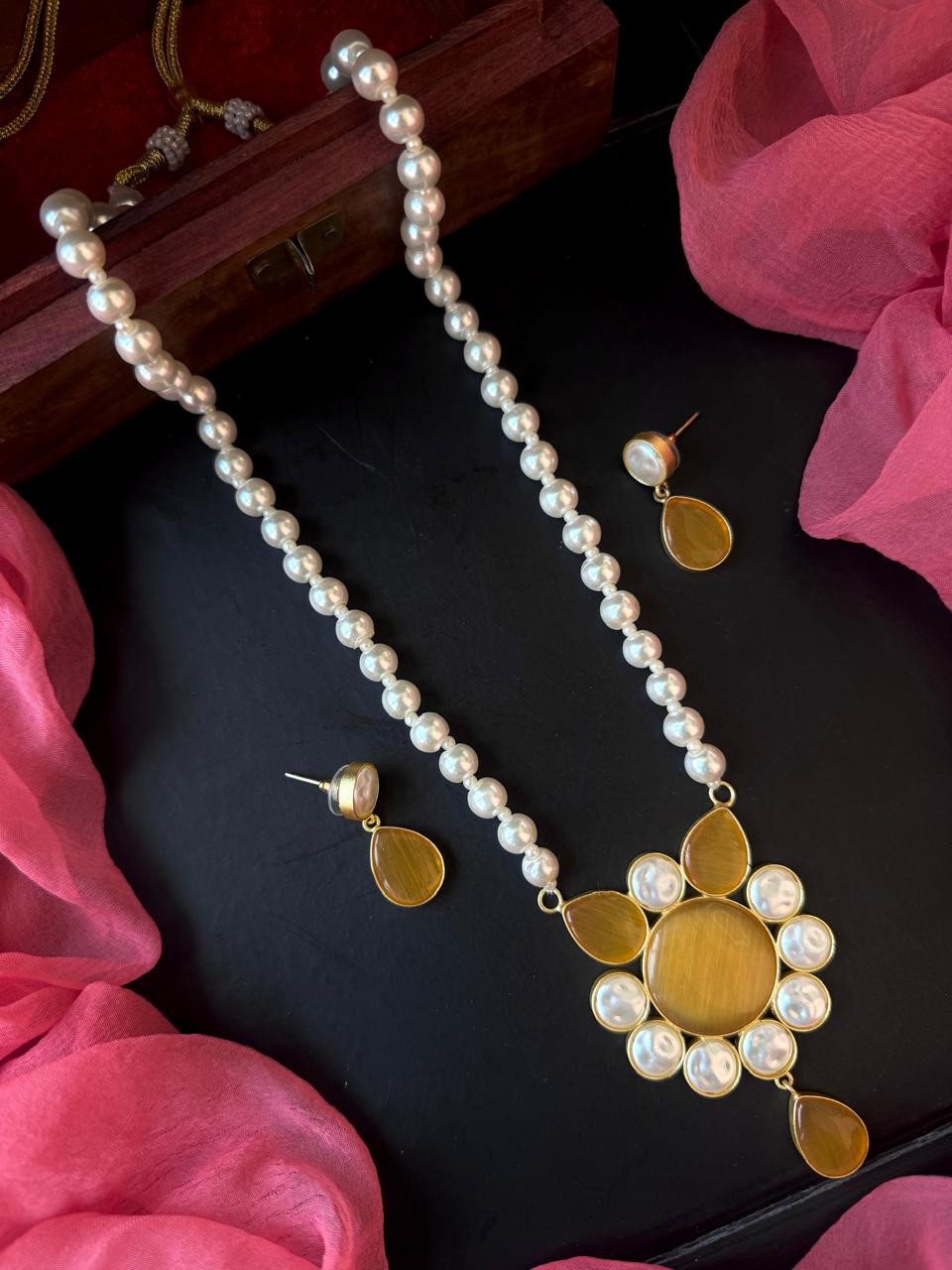Monalisa Stone Shell Pearl Necklace with Earring set