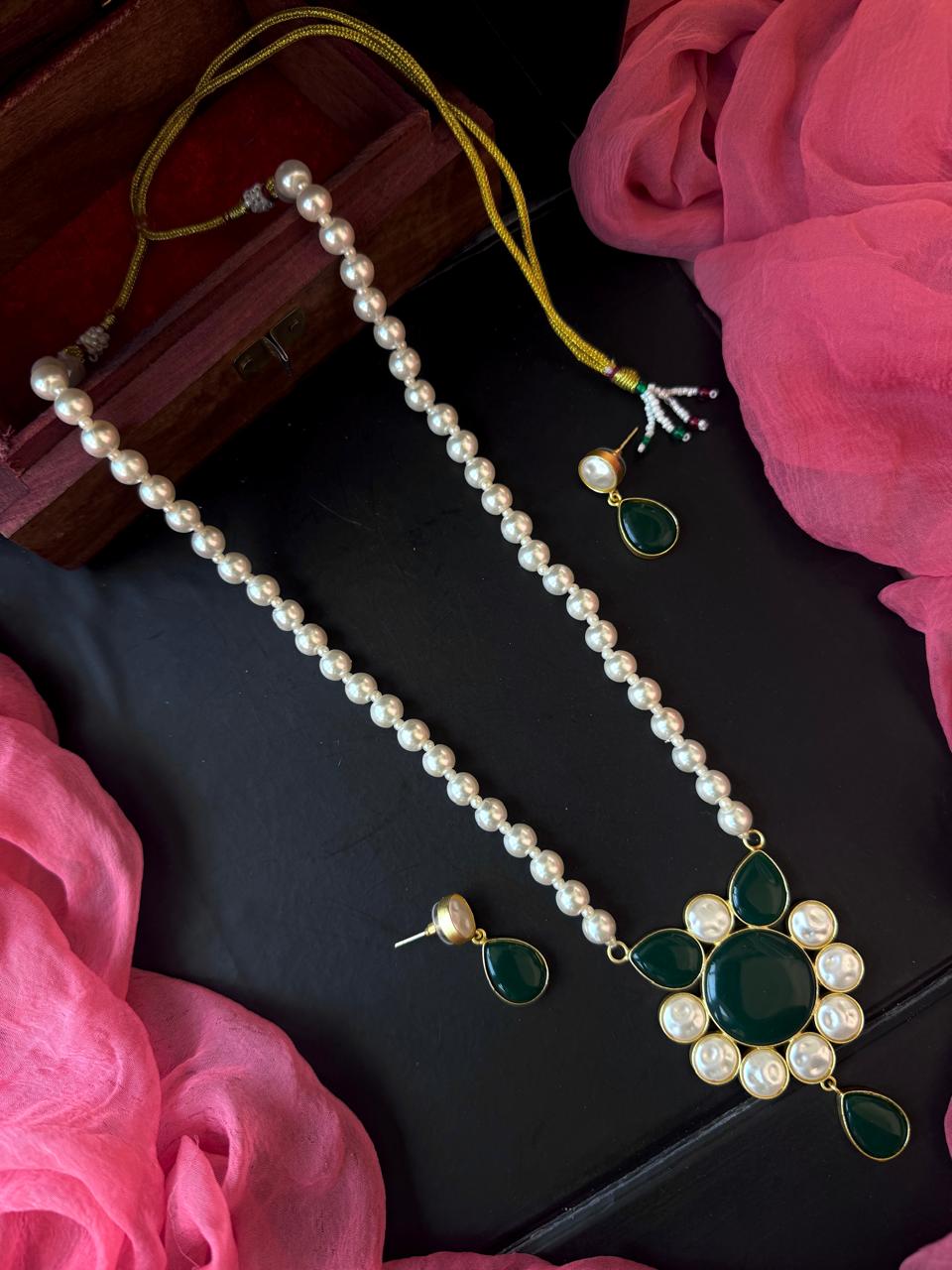 Monalisa Stone Shell Pearl Necklace with Earring set