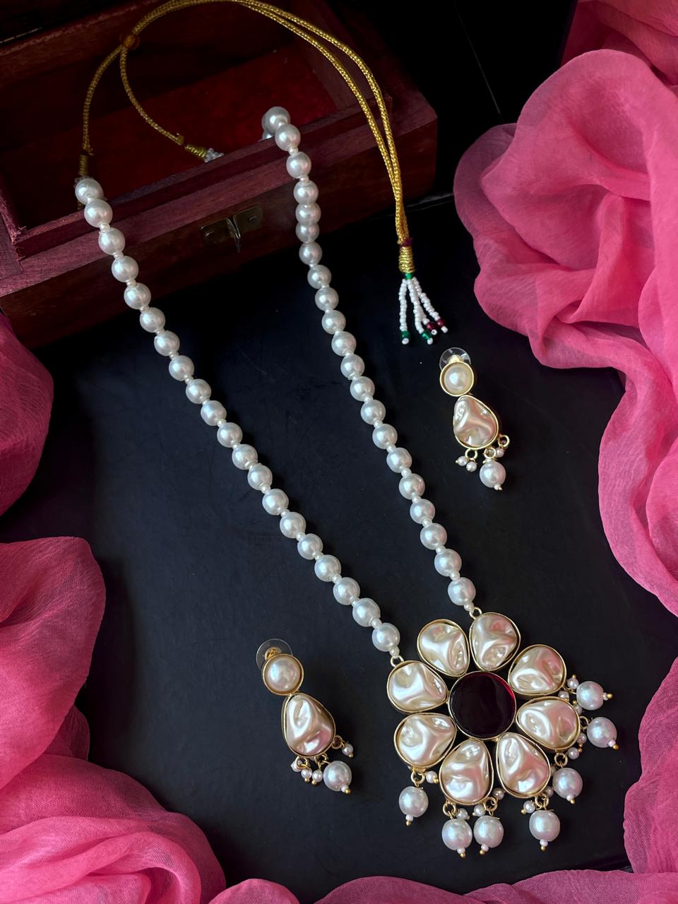 Monalisa Stone Shell Pearl Necklace with Earring set