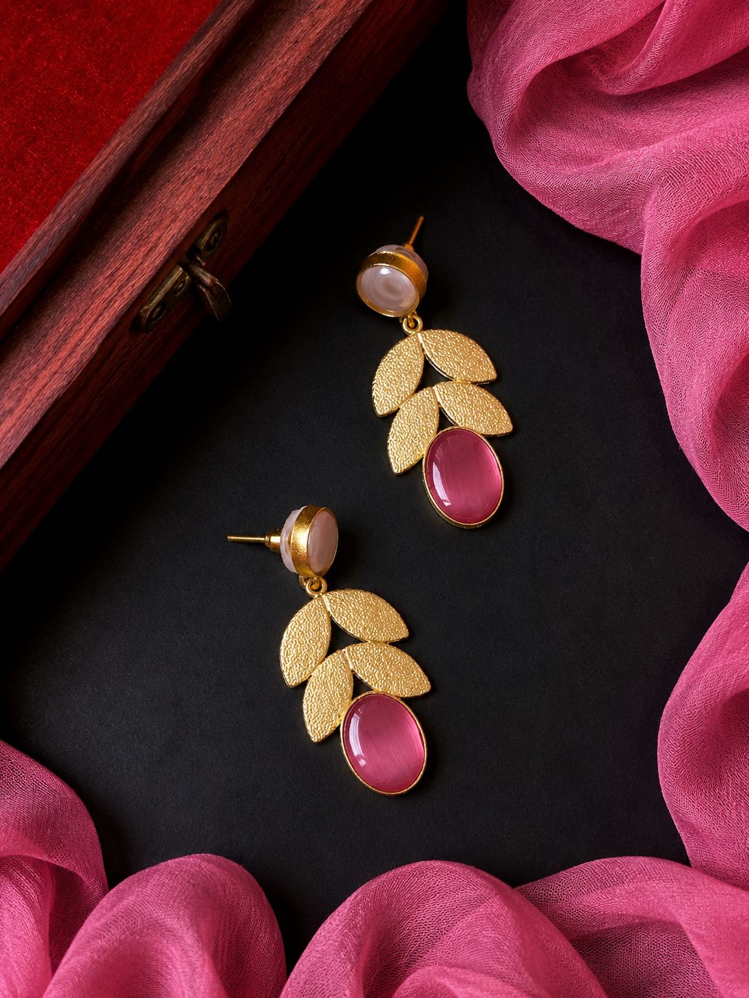 Monalisa Stone Sell Pearl Golden Leaf Earring