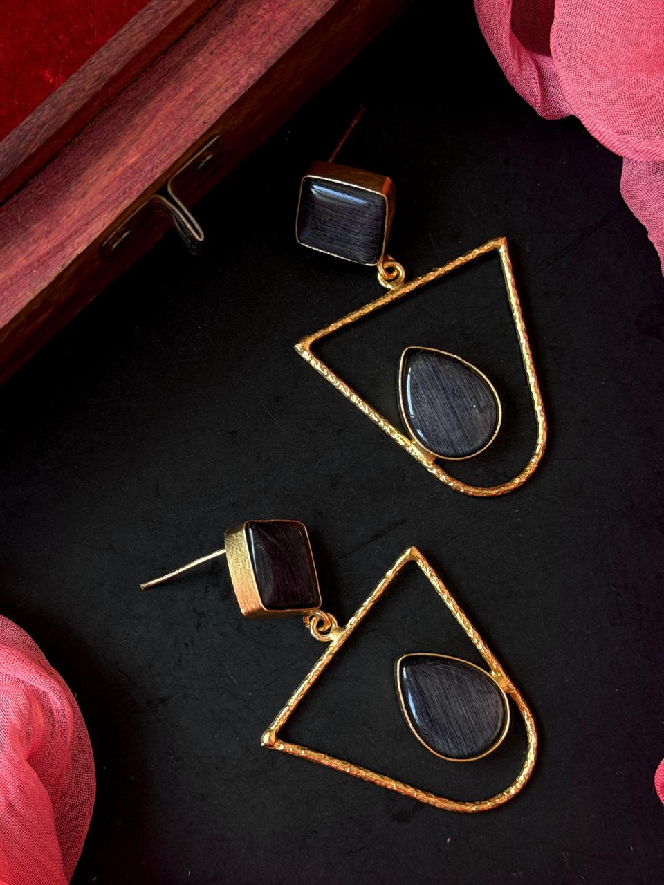 Monalisa Stone Golden Geometrical Earring