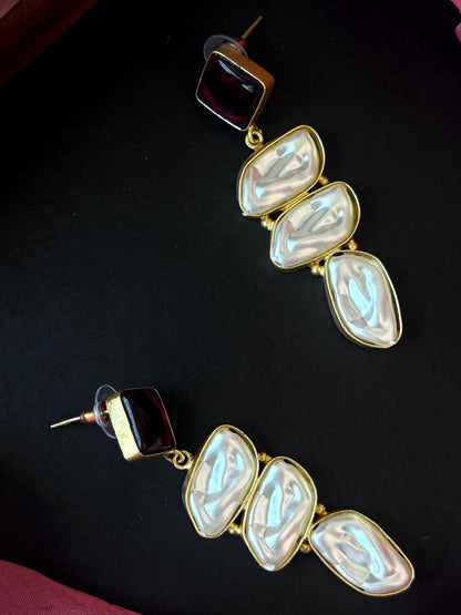 Monalisa Stone Shell Pearl Golden Geometrical Earring