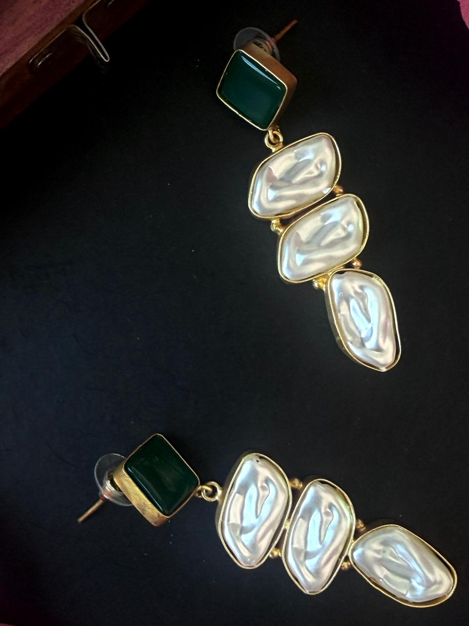 Monalisa Stone Shell Pearl Golden Geometrical Earring