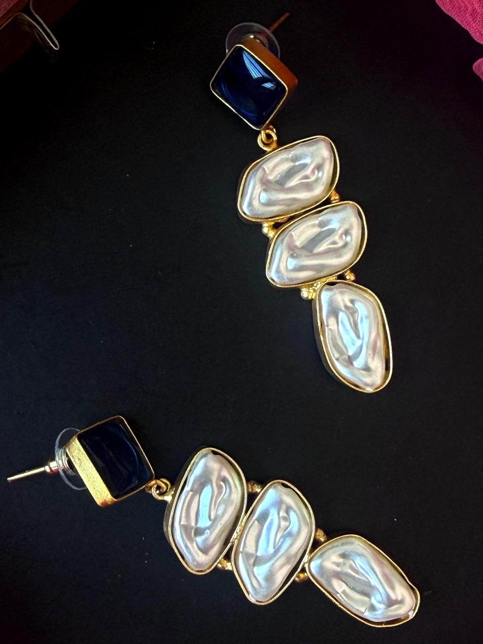 Monalisa Stone Shell Pearl Golden Geometrical Earring