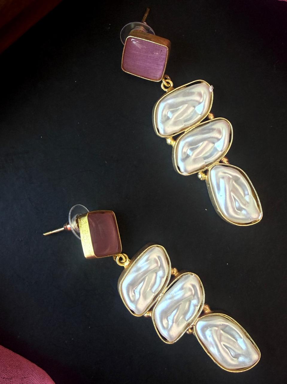 Monalisa Stone Shell Pearl Golden Geometrical Earring
