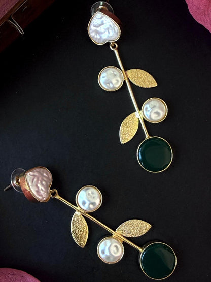 Monalisa Stone Shell Pearl Golden Leaf Earring