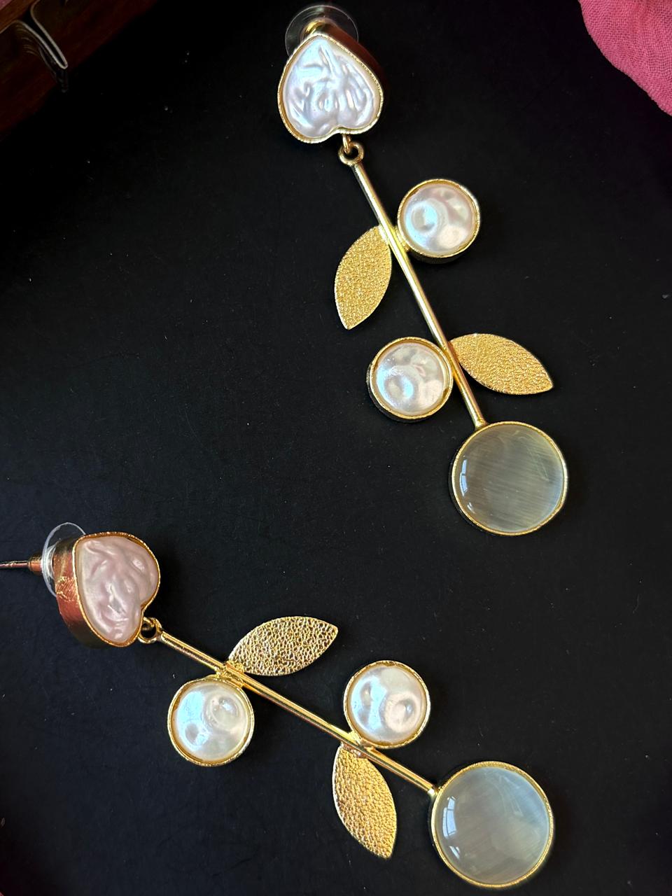 Monalisa Stone Shell Pearl Golden Leaf Earring