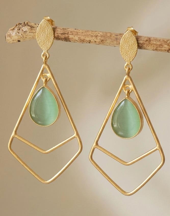 Monalisa Stone Geometrical Golden Earring