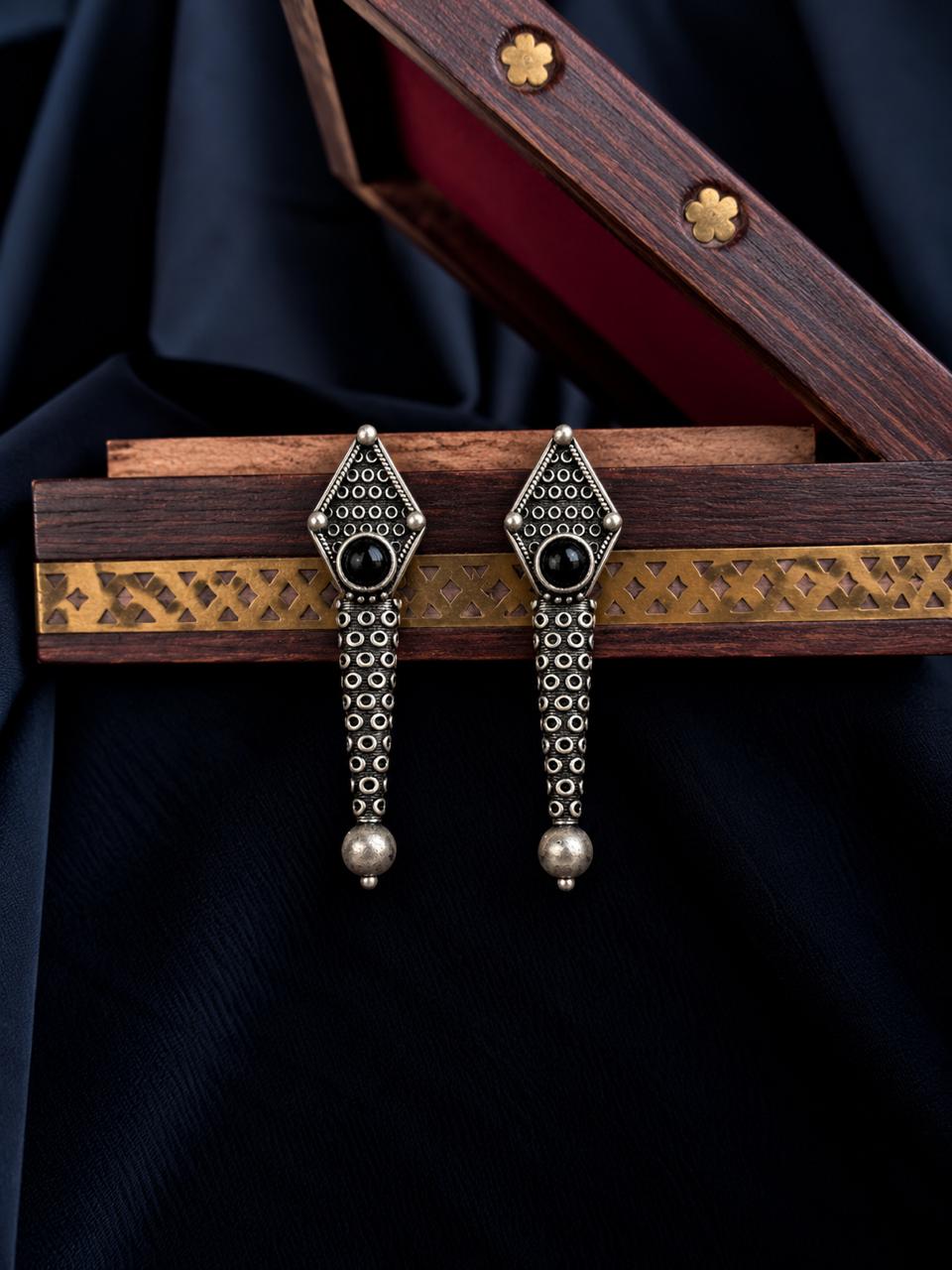 Monalisa Stone Oxidized Dangler Earring