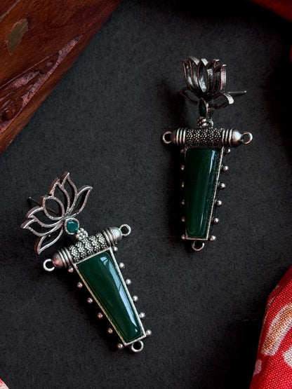 Big Monalisa Stone Silver Replica Lotus Earring