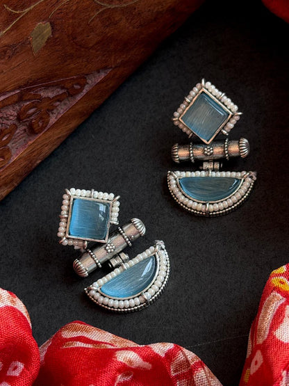 Monalisa Stone Oxidized Beaded Earring