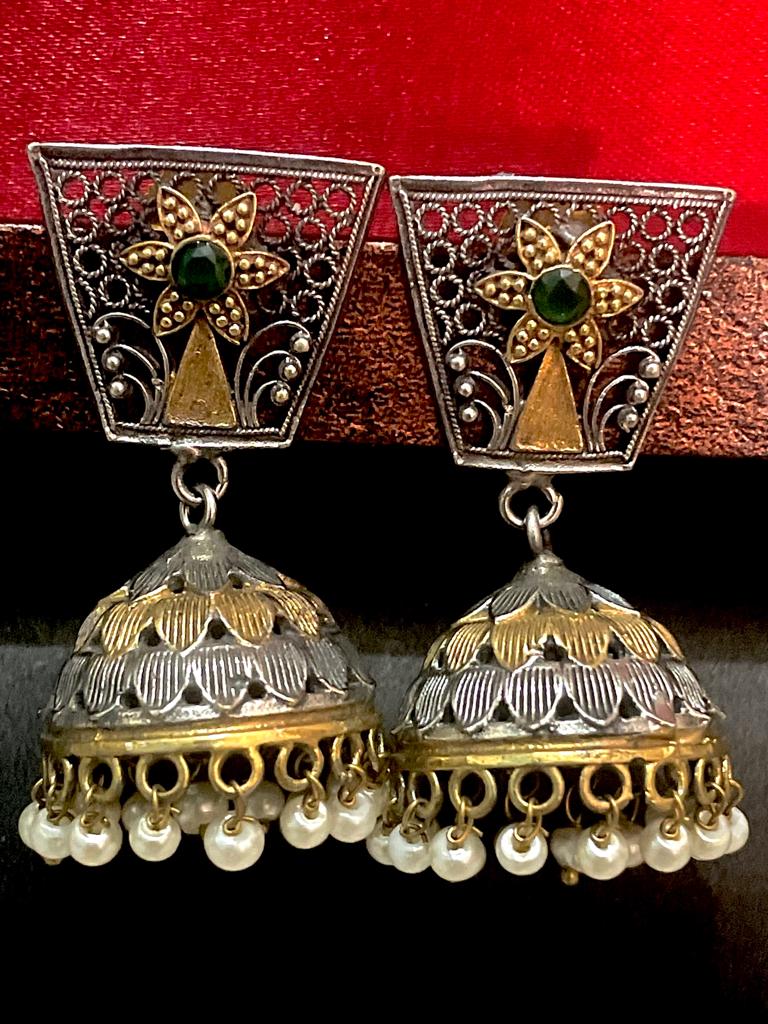 Dual tone jhumka with geometrical top earing