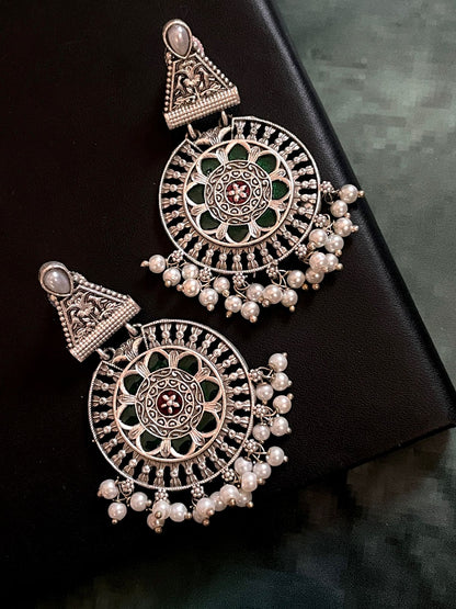Silver Replica Oxidized Floral with Monalisa Stone Earring